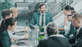 Spotkanie zarządu o tym, jak uzyskać mniejsze obciążenia publicznoprawne wynagrodzeń i dokonywać lepszej selekcji pracowników.